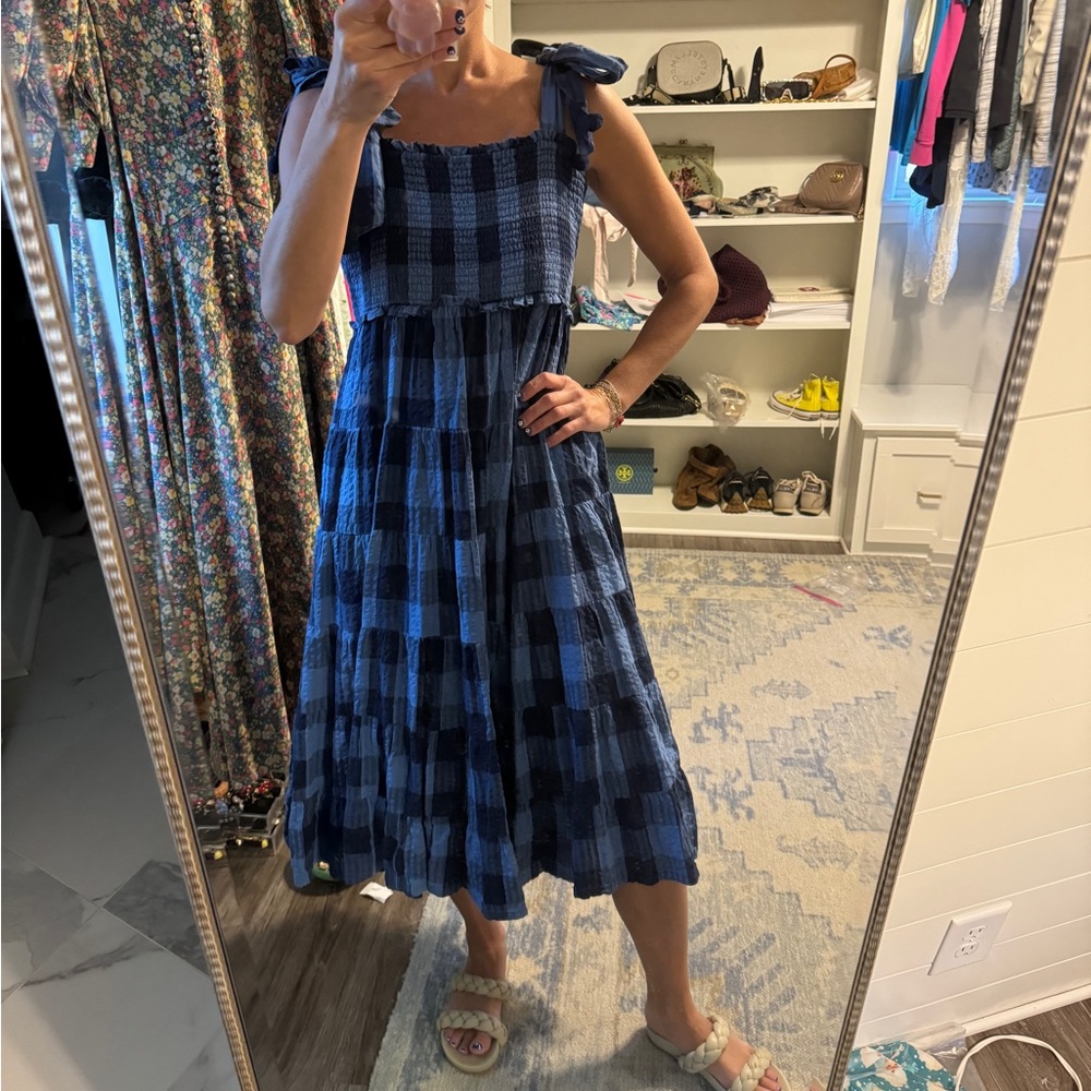 Adorable Crown and Ivy dress size XL brand new without tags